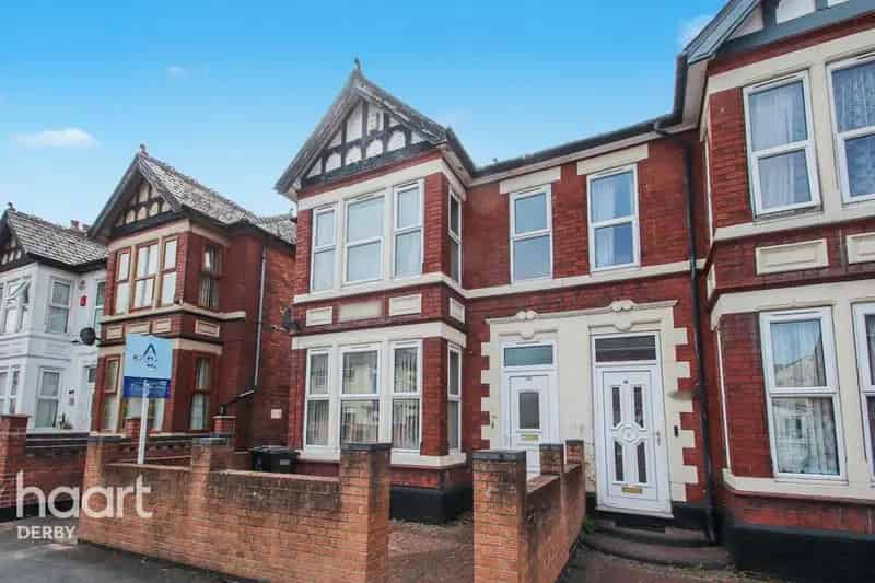 4 Bedroom Terraced House to Rent