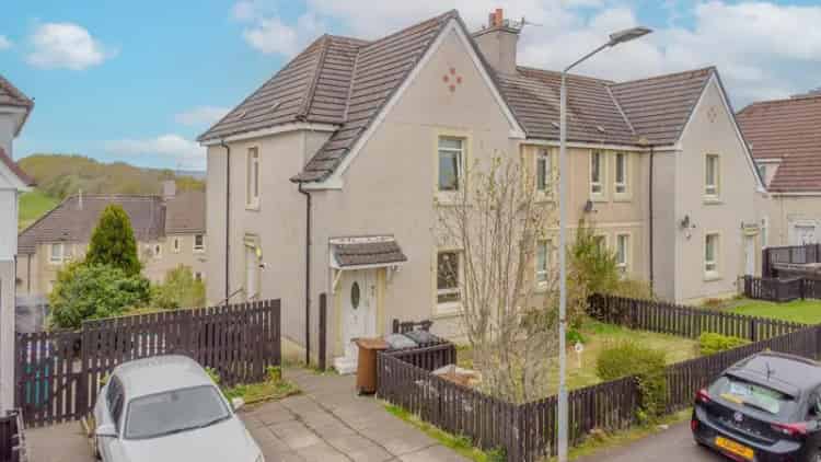 2 Bedroom Flat for Sale Gartcosh