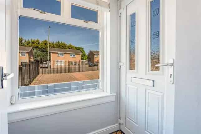 4 Bedroom Semi-Detached House for Sale in Tollcross Glasgow