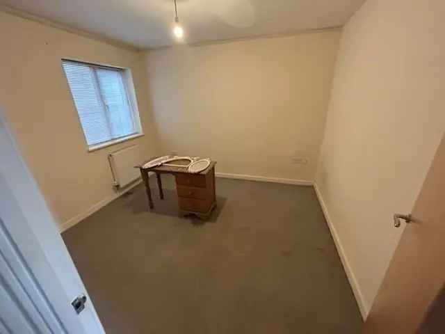 2 Bedroom Ground Floor Flat Near Northampton Train Station