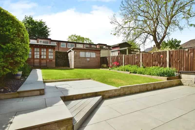 3 bedroom End Terrace House for sale, Cheadle Hulme, Greater Manchester, SK8