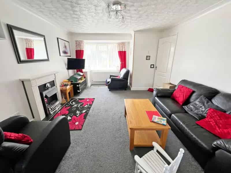 3 Bed Detached House for Sale