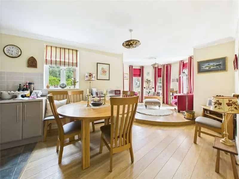 2 Bed Flat for Sale in Gras Lawn Exeter