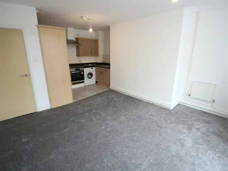 Two Bed Unfurnished Apartment Wavertree