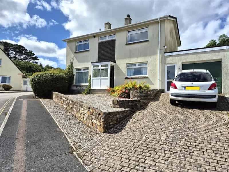 3 Bedroom House for Sale