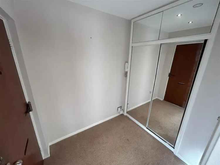 3 bedroom flat to rent