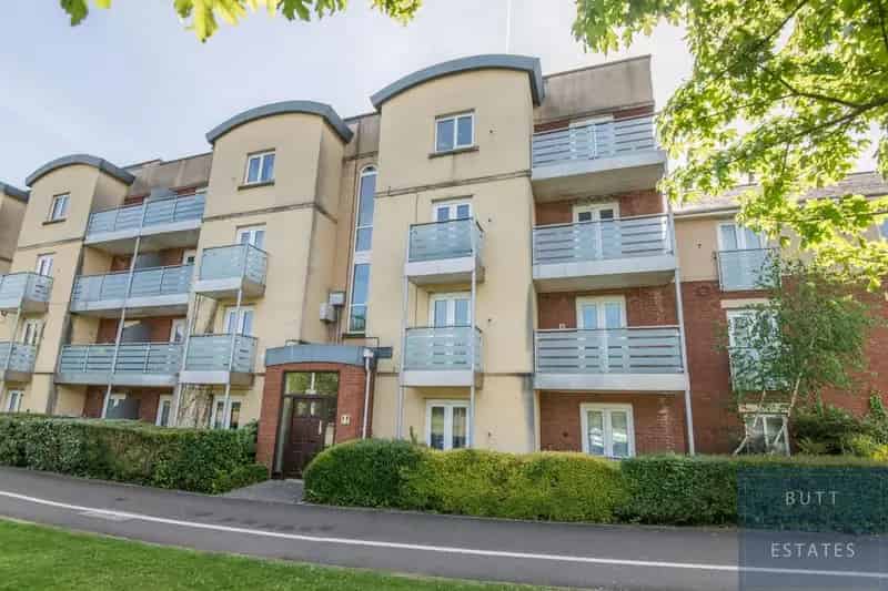 2 Bedroom Flat for Sale