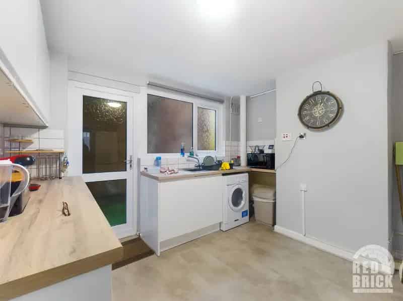 2 Bedroom Flat to Rent in Wyken Near Walsgrave Hospital