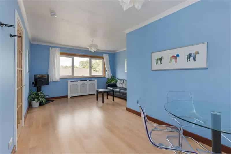 2 Bed Flat Barnton Second Floor 1 Reception Room Private Garage