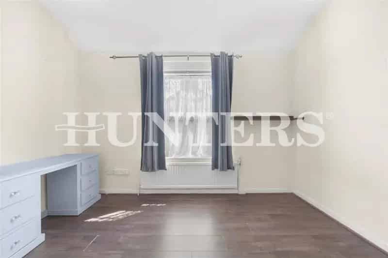 2 bedroom House
Sold STC
Total Size: 765 SQ FT