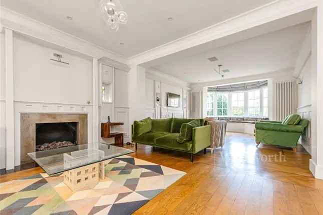 6 Bedroom Detached House for Sale in NW6 London