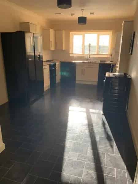 2 Bed Flat Off Road Parking Communal Garden Pets Allowed