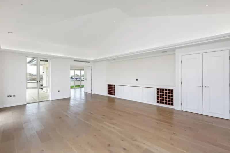 Luxury 3-Bedroom River View Penthouse Apartment