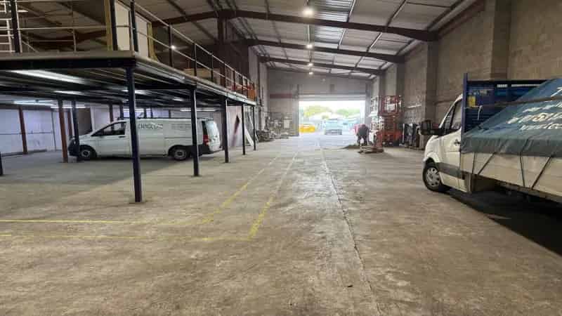 Industrial Warehouse Unit to Let 10292 sq ft