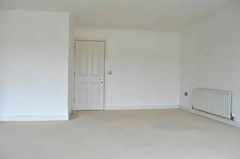 2 Bedroom Apartment to Rent Near City Centre