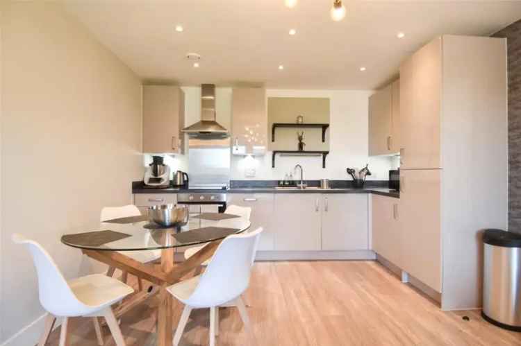 2 Bedroom Apartment near Longbridge Shopping Centre