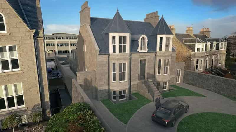 70 Carden Place: Prime West End Office Space