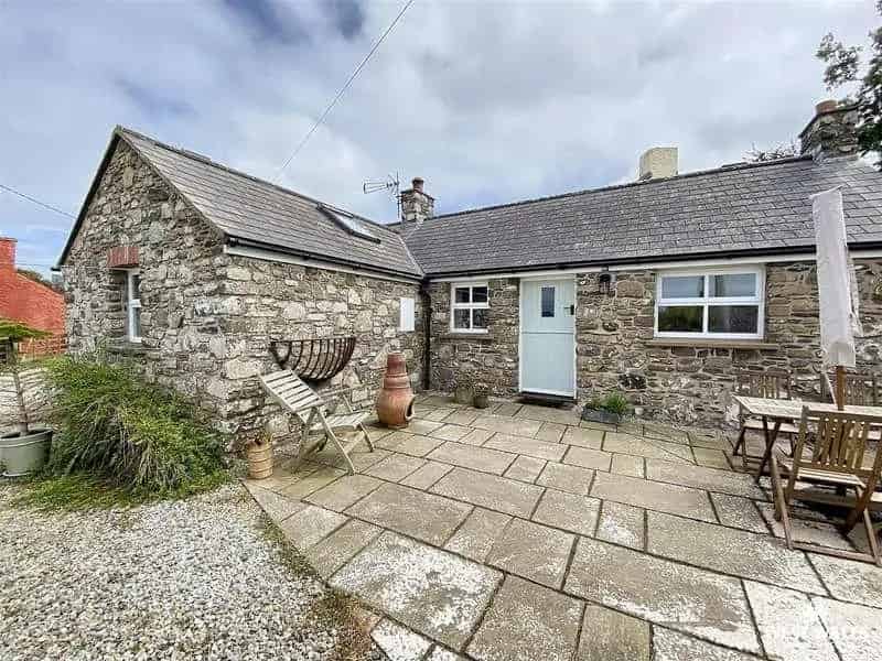 3 Bed Character Cottage For Sale