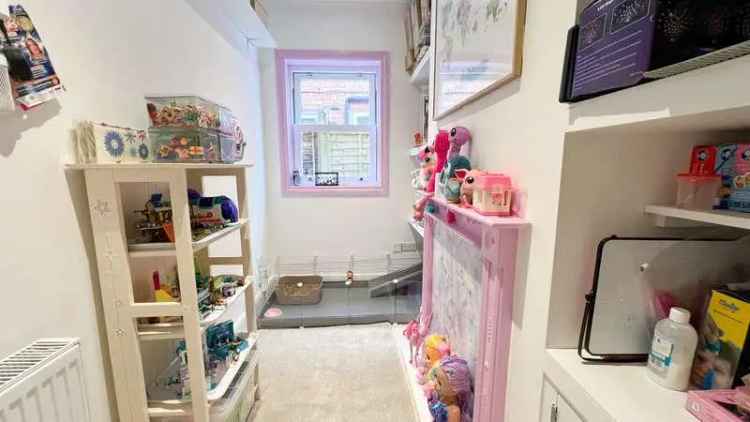 3 Bed Detached House For Sale Near Petersfield Station
