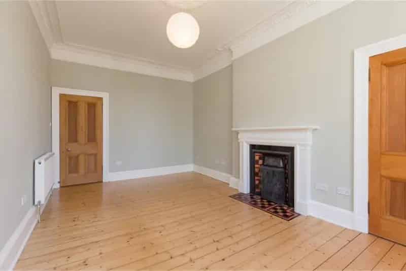 2 Bed Flat Morningside Edinburgh 2nd Floor Spacious Close Amenities Schools