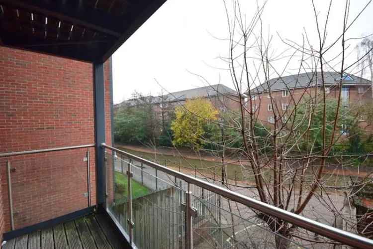 Refurbished 2-Bed Apartment Derby City Centre Parking En-Suite