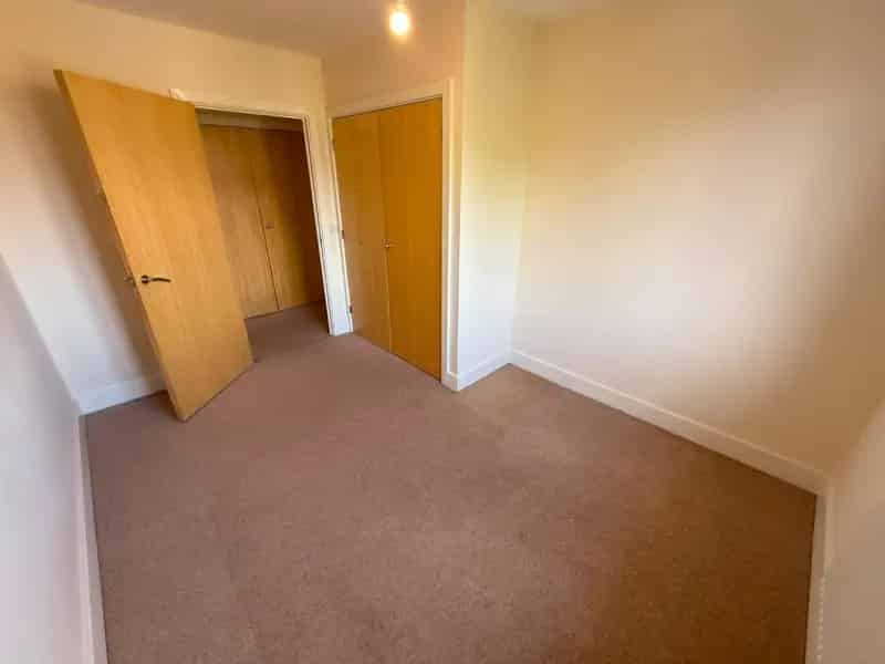 3 Bedroom Flat To Let Reading Town Centre