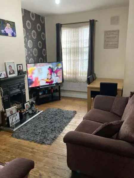 Flat For Rent in London, England