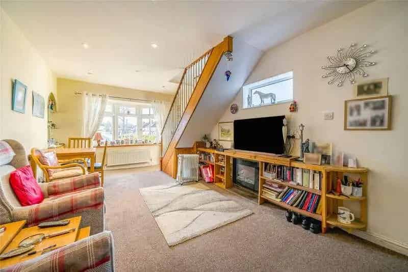 4 bed house for sale