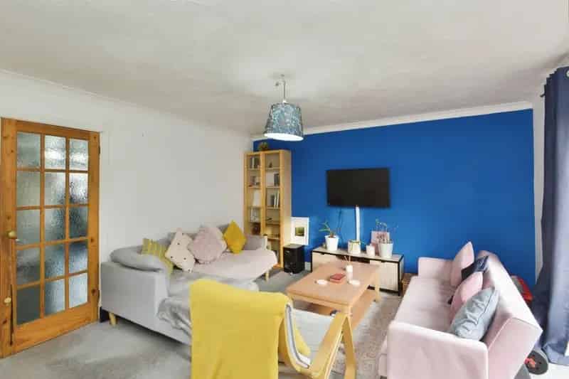 Four Bedroom End Terrace House Greenleys Milton Keynes