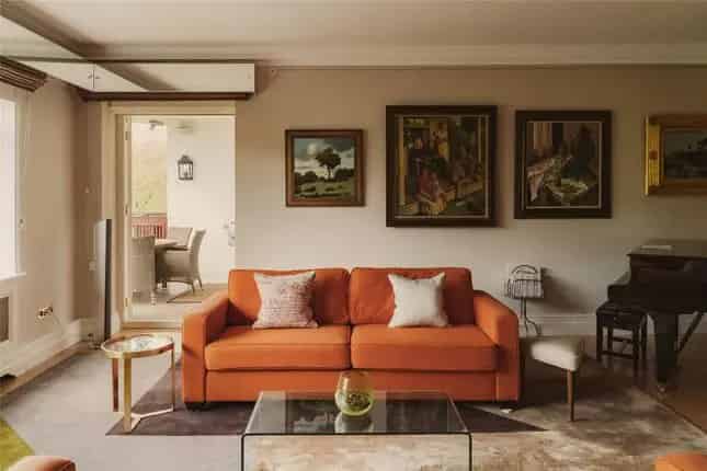 Luxury Flat for Sale in St James's Place London