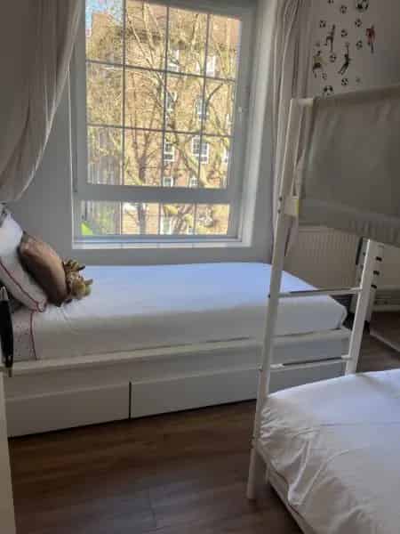 2 Massive Bedroom Flat near London Bridge Borough Station