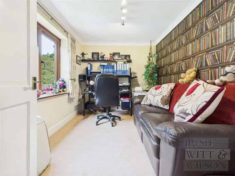 4 Bed Detached House for Sale in Ninfield