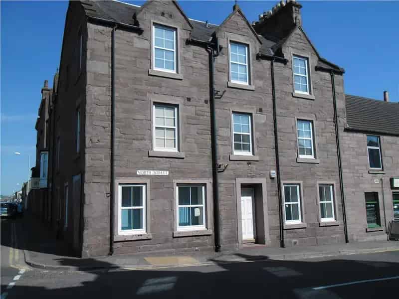 3 Storey End Terraced Building with Office and Flats