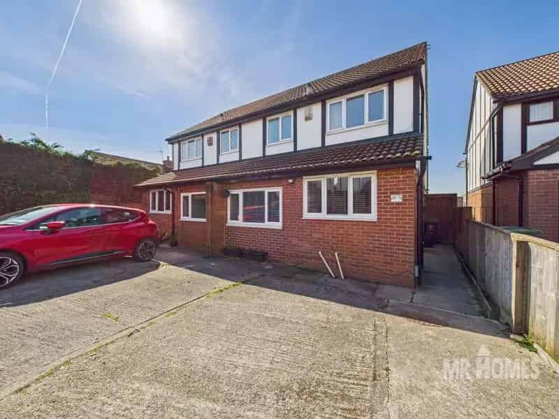 3 Bedroom Semi Detached House For Sale