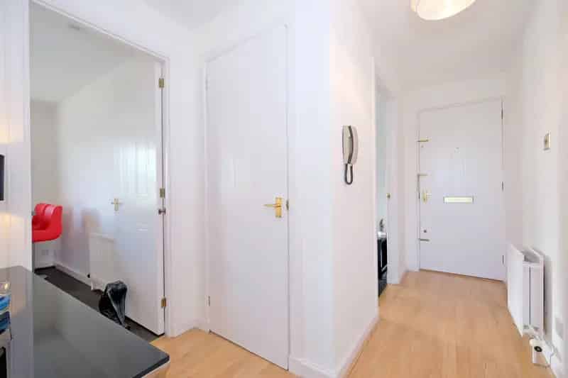 Luxury 2-Bedroom Apartment in Aberdeen's Bloomfield Development