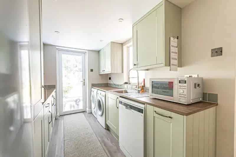 4 Bed Detached House for Sale in Totternhoe