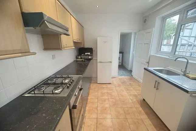 4 Double Bedroom Terraced House to Rent - Students Welcome