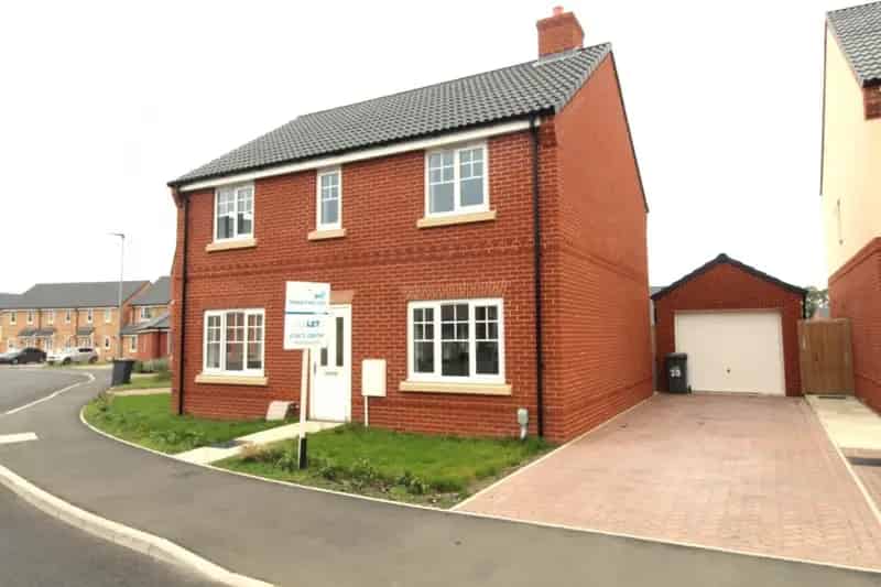 4 bedroom House
 To Rent