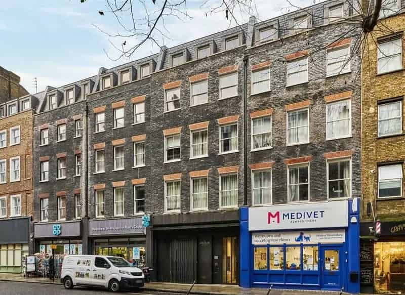 Two Double Bedroom Home in Bloomsbury