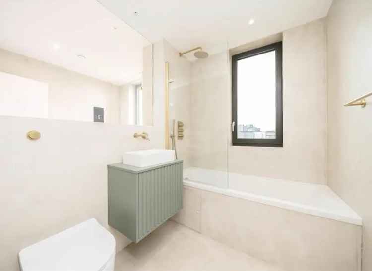 1-Bed Apartment near UCL East  Elizabeth Line Access Private Terrace