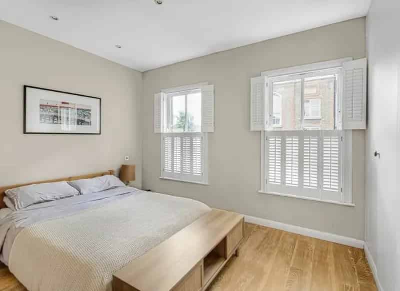 2 Double Bedroom House Shaftesbury Estate Freehold Refurbished
