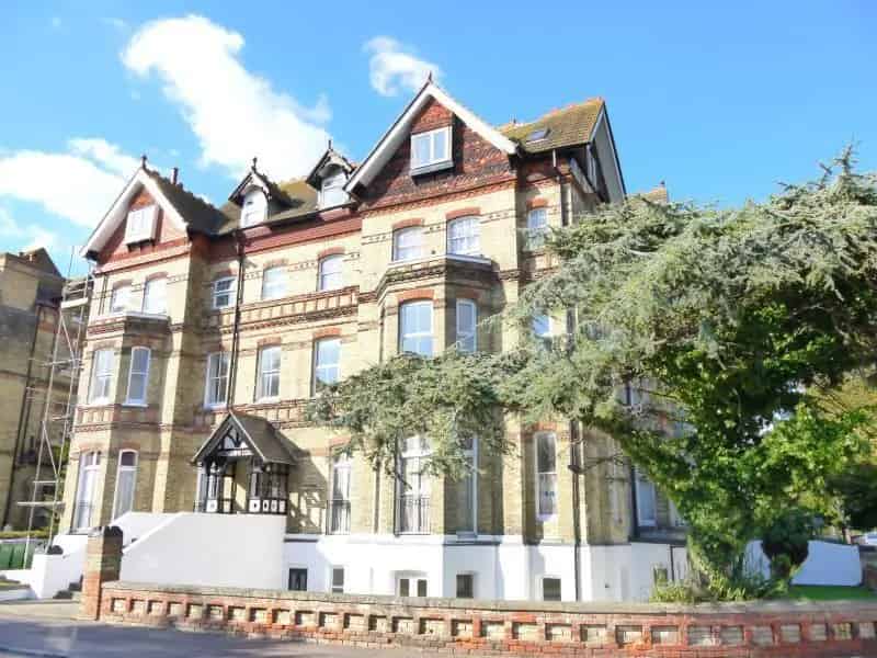 2 bedroom  Flat to rent, Folkestone, Kent, CT20
