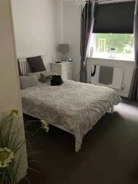 2 Bed Ground Floor Apartment East Grinstead New Build