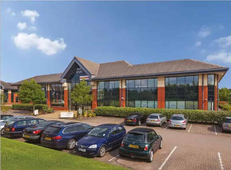 Refurbished Office Space Maidenhead 20345 sq ft