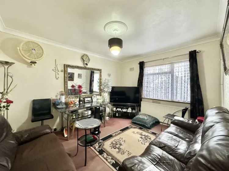 2 Bedroom Maisonette for Sale in Southall