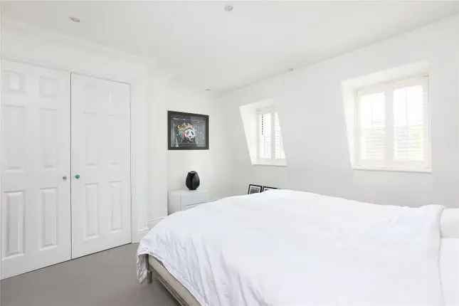 Mews House for Rent in Fernbank Mews Clapham SW12