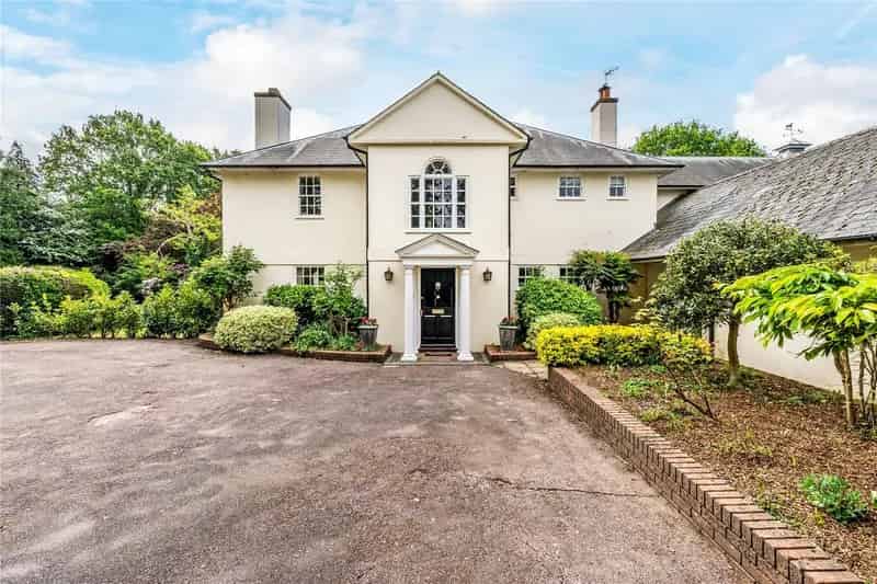 Country House for Sale in Surrey