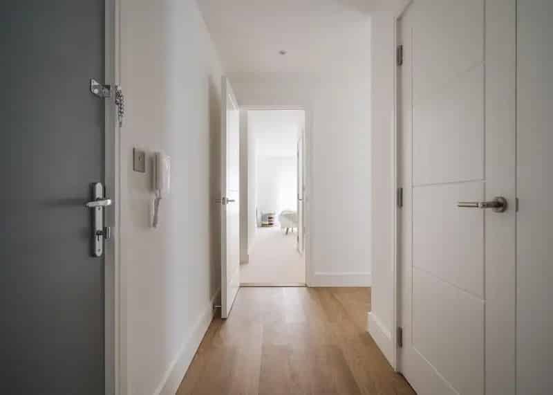 Modern 1 Bedroom Apartment Soho Wharf Birmingham Canal Side Living