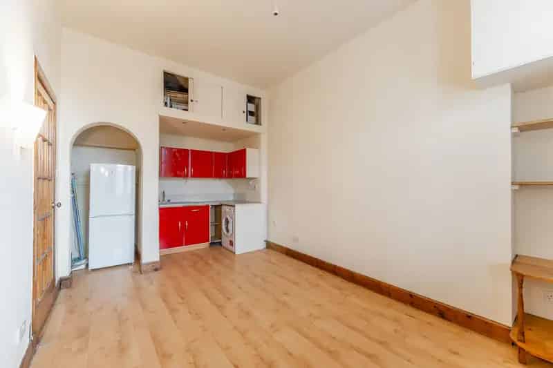 One Bedroom Flat Near Glasgow University