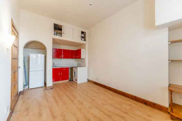 One Bedroom Flat Near Glasgow University